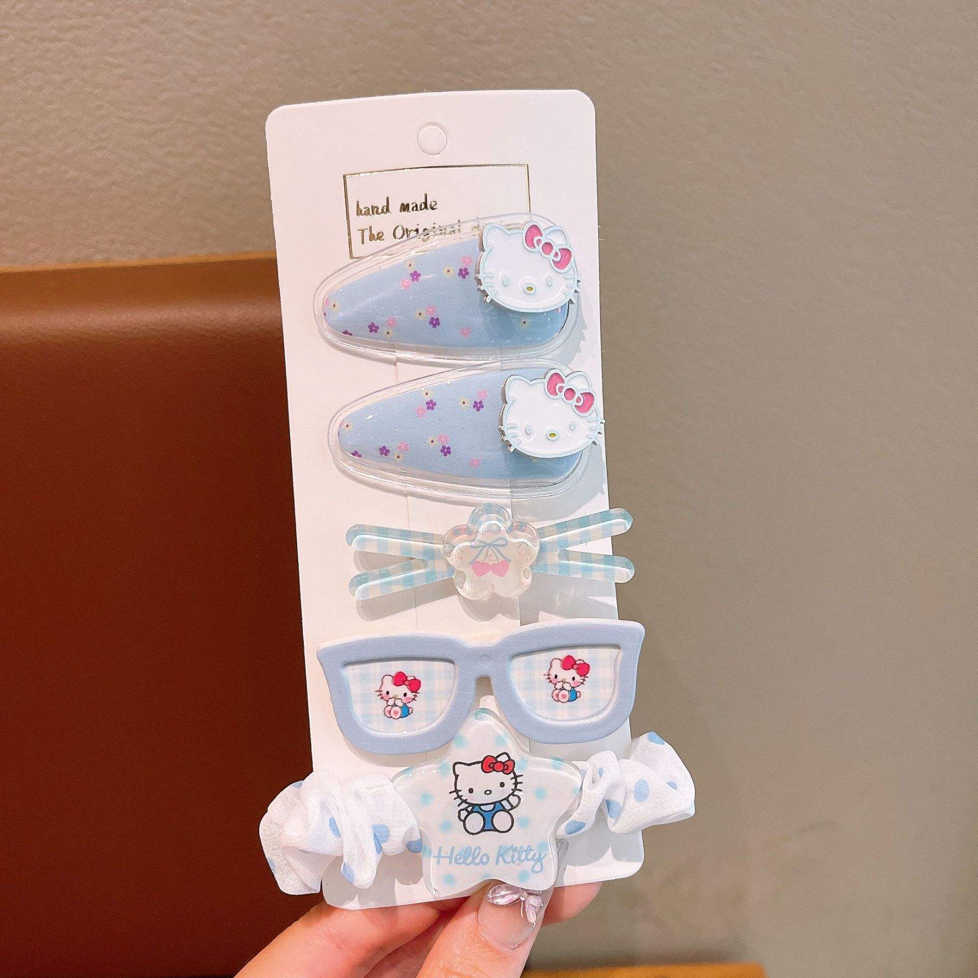 with blue cat stars card included