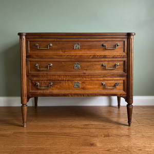 Antique Français Européen Luxe Commode Coffre Tiroir Rangement Ensemble de Chambre à Coucher Sculpté à la Main en Noyer Massif et Acajou Hôtel Appartement Utilisation - Product Image 2