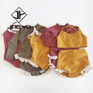 Traje de Baño de Diseñador para Niñas, Estilo Hawaiano con Volantes, Protección Solar, Bikini de Poliéster Personalizado de Alta Calidad - Product Image 1