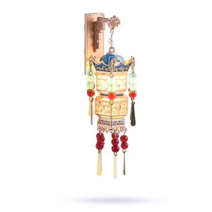 Lanterne suspendue de style chinois au design unique, aimant de réfrigérateur personnalisé en émail doux et coloré - Product Image 1