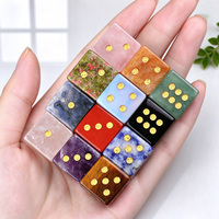 Dés en cristal de guérison à six faces de couleurs mélangées, dés en pierre naturelle en vrac pour accessoires de jeux de société, collection de cristaux, cadeau