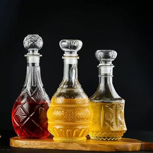 Venta al por mayor de botellas de vino de vidrio exquisitas de 500ml y 1000ml adecuadas para el embotellado y envasado de Ginebra, brandy, <span class=keywords><strong>vodka</strong></span> y whisky. - Product Image 2