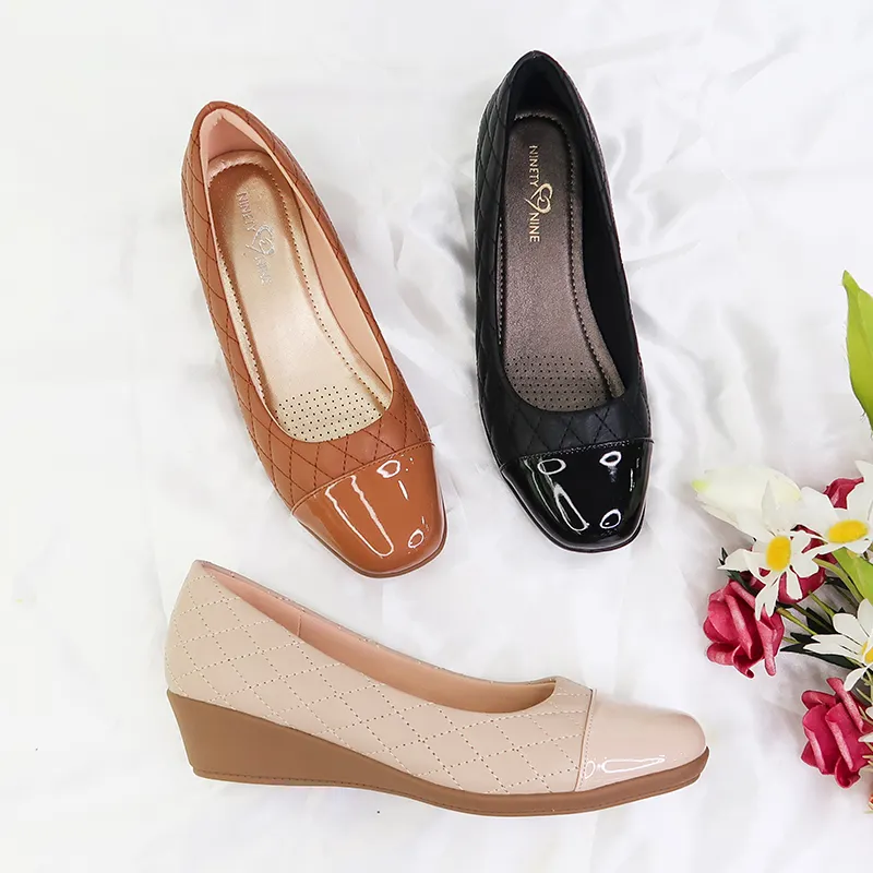 2023 OEM ODM New Classics Patchwork Designer Slip On Footwear Comfortable Round Toe Wedge Heel Pumps Ladies Shoes For Women