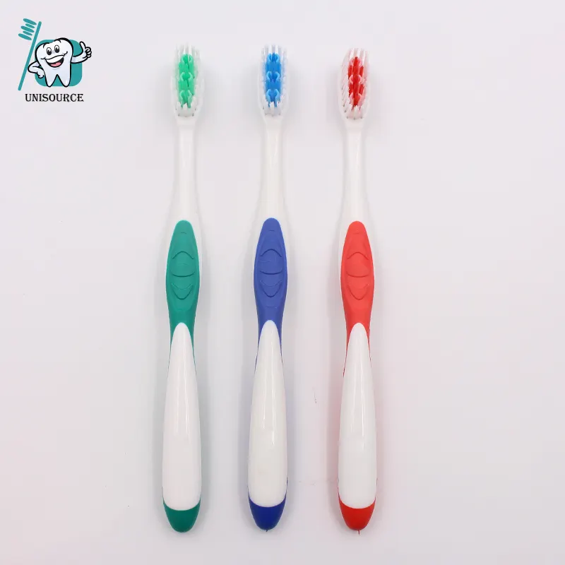 Tipos da escova de dentes do projeto do uso diário de dentes para a família