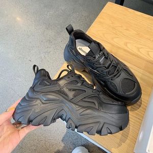 Zapatos casuales de mujer a la moda al por mayor, con suela gruesa, efecto de aumento de altura, color blanco, estilo deportivo, zapatos para caminar - Product Image 2