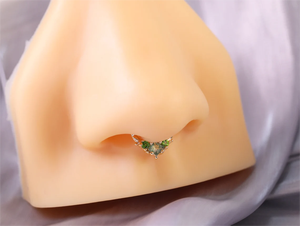 Bijou de piercing fin en or massif 14K, anneau clicker à coupe diamant, avec citrine, agate mousse et coquillage, type huggie délicat pour septum, nez et oreille - Product Image 6