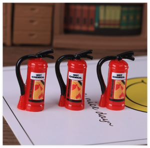 Figura de Extintor de Incendios de Resina Realista para Decoración de Casa de Muñecas en Miniatura, Jardín de Hadas, Juguete Infantil para Jugar a la Imitación - Product Image 5