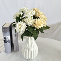 F48 Hochzeits-Hotelbogen Künstliche Handgefertigte Seidenrosen-Sträuße für Schaufensterdekoration Valentinstag-Arrangements Hochwertige Heimdekoration
