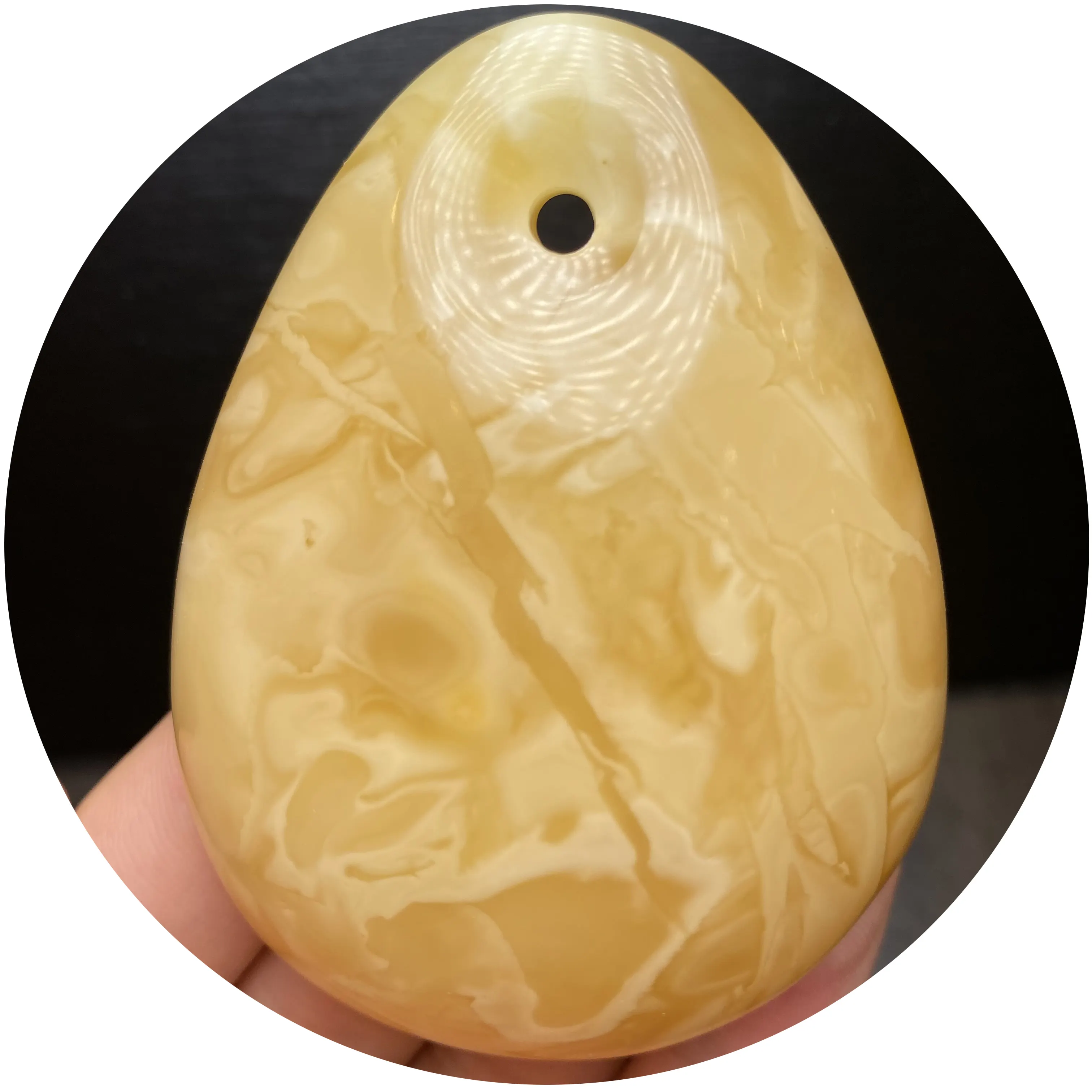 Presa di fabbrica ambra russa naturale 42g forma a goccia giallo ambra opaca bel colore nessuna qualità di crepe