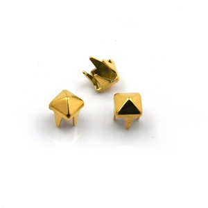 Kim Tự Tháp Túi Kim Loại Móng Vuốt Móng Tay Đinh Tán Vuông Kim Tự Tháp Đinh Tán Bốn Móng Vuốt Cho Da Hàng May Mặc - Product Image 3