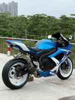 Moto sportive d'occasion Suzuki GSX-R750 750cc à quatre cylindres en ligne refroidie par eau pour pilotes confirmés