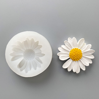 Maßgefertigte Luxuriöse 3D Umweltfreundliche Gefrierfeste Silikon-Wachskerzenform mit Blumendesign für Geburtstag & Kuchenwerkzeuge