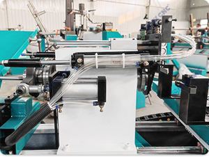 Mini <span class=keywords><strong>tour</strong></span> à <span class=keywords><strong>bois</strong></span> CNC 0615 personnalisé avec <span class=keywords><strong>mandrin</strong></span> pneumatique et outil multifonction pour le traitement de petites pièces en <span class=keywords><strong>bois</strong></span> - Product Image 5