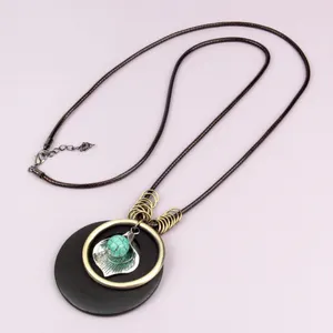 Ethnic style retro ladies wax rope necklace Circle wood chip leaf wrapped turquoise necklace Innovative design accessories gifts