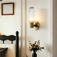 Lampu Dinding Kristal Desain Modern E14 Kaca Tembaga Kustom, Lampu Dinding Kuningan untuk Dekorasi Rumah, Hotel, Vila, dan Kamar