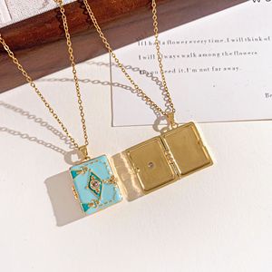 Lindo Collar con Colgante de Corazón Abrible para Fotos/Notas, Estilo Dulce, con Ojos, en Acero Inoxidable con Baño de Oro de 18K, Joyería de Recuerdo - Product Image 3