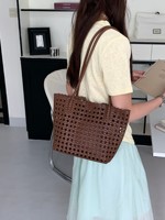 Sac fourre-tout tressé haut de gamme 2026 pour les vacances, sac à main tendance pour femme, sac à bandoulière deux-en-un pour maman