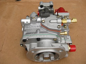 Bomba de Combustible para Camión Belaz 4076956 Compatible con Motor Cummins KTTA19-C700 - Product Image 3