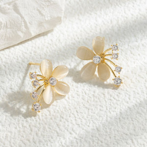 Muyu Flower Stud Earrings S925 Silver Gold Plated Cat's Eye Stone Party Jewelry - Product Image 2