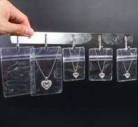 Sacs refermables personnalisés recyclables avec logo, pour bijoux, bagues, boucles d'oreilles, petits emballages, sacs à fermeture éclair en PVC givré avec trou de suspension