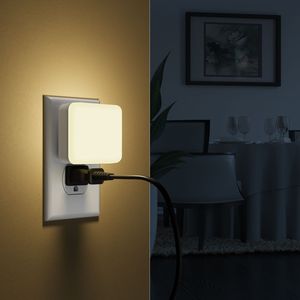 Factory Direct Dusk-to-Dawn LED Night <b>Light</b>, Square <b>Plug</b>-<b>in</b> <b>Light</b> <b>Sensor</b> Lamp, Low Energy Indoor Lighting - Product Image 3