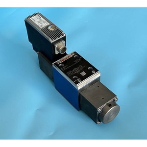 วาล์วควบคุมทิศทางเซอร์โว Rexroth รุ่น 4WRSE10V50-3X/G24K0/A1V 315 บาร์ 100 ลิตร/นาที ระบบควบคุมไฮดรอลิก - Product Image 3