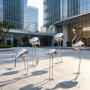 Sculpture en acier 304 moderne et colorée 133S en forme de cœur creux, installation artistique métallique pour centre commercial et aménagement paysager public - Product Image 5