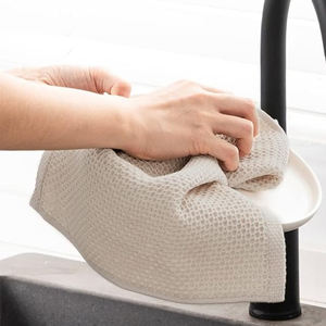 مناشف مطبخ قطنية 100% بألوان سادة بنسيج الوافل لغسل الأطباق وتنظيف الطاولات - Product Image 5