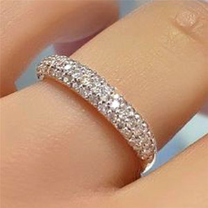 Elegante Anello da Coppia a Tre File di Zirconi, Design Minimalista Impilabile, Gioiello di Moda per Donna, Uso Quotidiano, Regalo Chic - Product Image 5