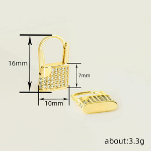 Orecchini eleganti a forma di lucchetto per donna, orecchini minimalisti di tendenza, gioielli da indossare tutti i giorni, vendita all'ingrosso - Product Image 4