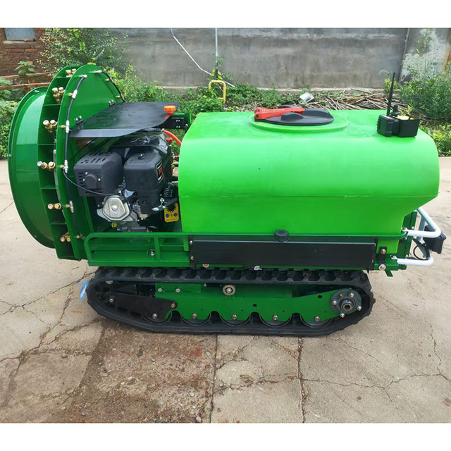 Farming Agriculture Orchard Tree Use 400L Big Water Tank Crawler Sprayer Gasoline Remote Control Sprayer
