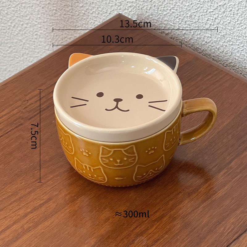 gato marrón