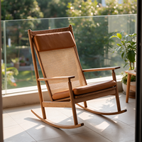 Fauteuil à bascule en rotin minimaliste nordique |   Fauteuil à bascule en bois massif tressé pour salon, balcon et extérieur, siège confortable et relaxant