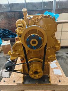 Motor Diésel Usado Cat C15 de 15.2L y 6 Cilindros con Bomba y Rodamiento para Excavadora Caterpillar - Product Image 4