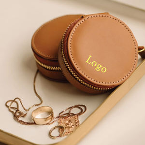 Étui à bijoux de voyage miniature en cuir PU avec logo personnalisé, adorable, pour colliers, boucles d'oreilles, bagues, boîte à bijoux ronde avec fermeture éclair - Product Image 1