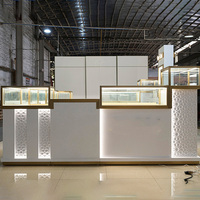 Présentoir à parfums personnalisé pour magasin, cadre de présentation au détail, vitrine en verre élégante, meuble de présentation de parfums
