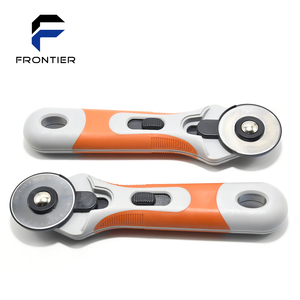 Corte <span class=keywords><strong>de</strong></span> papel, venta al por mayor, herramientas <span class=keywords><strong>de</strong></span> cuero y tela, características <span class=keywords><strong>de</strong></span> <span class=keywords><strong>seguridad</strong></span>, hoja <span class=keywords><strong>de</strong></span> corte rotativa <span class=keywords><strong>de</strong></span> 45mm para <span class=keywords><strong>Olfa</strong></span> - Product Image 2