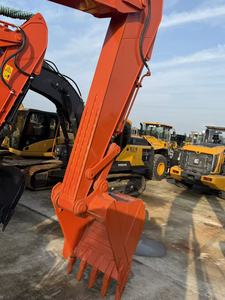 Pelles de taille moyenne Doosan DX225, DX300, DX350, 22 tonnes, 30 tonnes, 35 tonnes, utilisées pour les projets de construction. - Product Image 5
