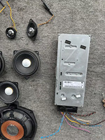 Pour BMW E60 E61 E65 E66 E82 E87 E90 E91 E92 et E93, le subwoofer de 8 pouces est un accessoire populaire pour les modèles avec système audio Harman Kardon