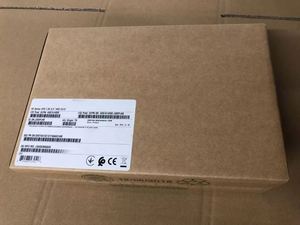4XB7A14124 01PG647 Disque dur SAS 4 To 3,5 pouces 7,2K SAS 12G pour DE4000H DE6000H DE6400F DE6400H DE6600F DE6600H - Product Image 2