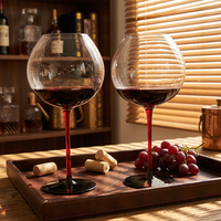 Verre à vin rouge en cristal Helia avec pied rouge et base noire, grand gobelet à bol rond pour les fêtes et cadeaux