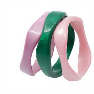 ชุดกำไลข้อมืออะคริลิคเรซิ่นคุณภาพวินเทจ น่ารัก สีชมพู สีเขียว ดีไซน์เก๋ไก๋ทันสมัย เหมาะสำหรับทุกเพศทุกวัย เครื่องประดับแฟชั่นสำหรับงานปาร์ตี้สำหรับผู้หญิง - Product Image 1