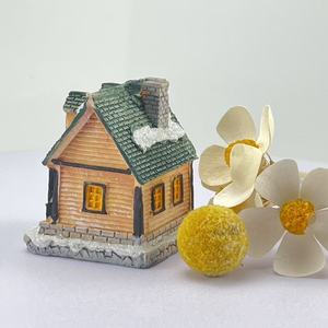 Décoration de maison de Noël en résine faite à la main, statue miniature de haute qualité pour cadeau de Noël - Product Image 1