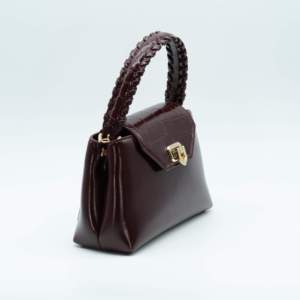 <span class=keywords><strong>Borsa</strong></span> a Tracolla Mini da <span class=keywords><strong>Donna</strong></span> in Pelle Goffrata Effetto Coccodrillo <span class=keywords><strong>Bordeaux</strong></span> con Manico Intrecciato e Chiusura Girevole Dorata Stile Retrò - Product Image 3