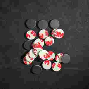 Échantillon Gratuit : Patin Antidérapant en Silicone avec Adhésif Acrylique, Conception Découpée pour Équipements Électroniques et Audio, Faible Bruit - Product Image 6