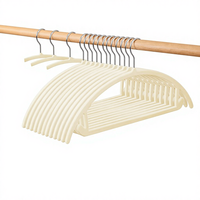 Cintres en plastique floqués sans couture en gros, semi-circulaires, avec boucles antidérapantes, adaptés à un usage sec et humide, pour les magasins de vêtements, la maison, la garde-robe