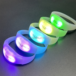 <span class=keywords><strong>Braccialetti</strong></span> <span class=keywords><strong>LED</strong></span> in Silicone Lampeggianti Attivati dal Suono Bracciali Ritmici Luminosi - Product Image 3