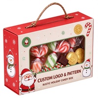 Boîte cadeau en papier rouge et crème personnalisée avec poignée en corde torsadée, fenêtre transparente et impression de Père Noël pour l'emballage de cadeaux de Noël