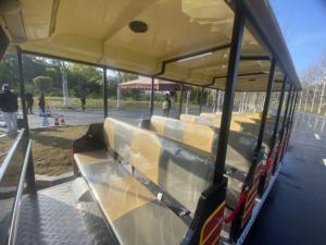 <span class=keywords><strong>Tren</strong></span> Turístico Urbano <span class=keywords><strong>de</strong></span> 72 Asientos con Diseño Moderno, Instalaciones Recreativas <span class=keywords><strong>de</strong></span> Lujo para Atracciones Comerciales - Product Image 3