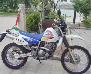 Motocicleta Usada Estilo Antiguo Todoterreno XR250 con el Motor de 250CC Más Estable de 2000 a 2005, Neumático Todoterreno - Product Image 5